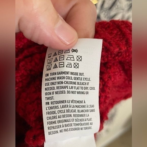 American Eagle crimson red chunky knit warm cozy winter fall holiday sweater - Picture 9 of 10